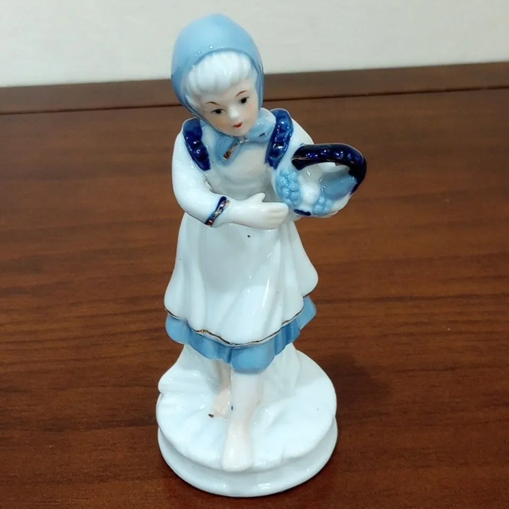 Blue And White Porcelain Figurines - Vintage!